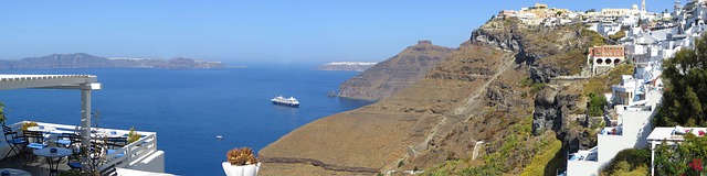 Greek Honeymoon in Santorini