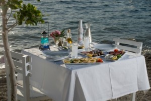 eating in Santorini